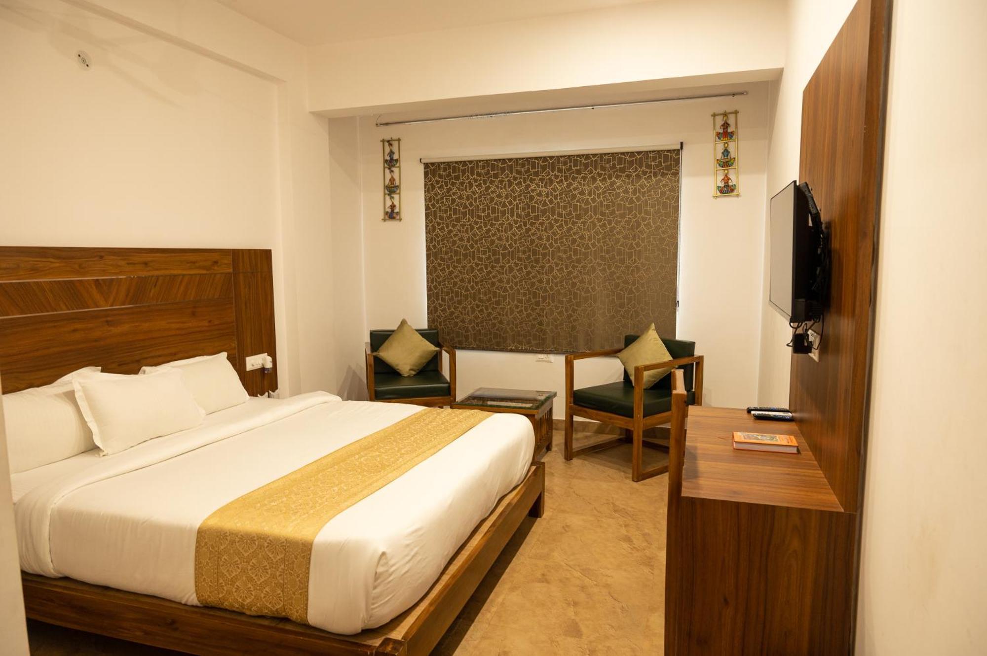 Amritara Ramila Kutir Hotel Ayodhya Exterior photo