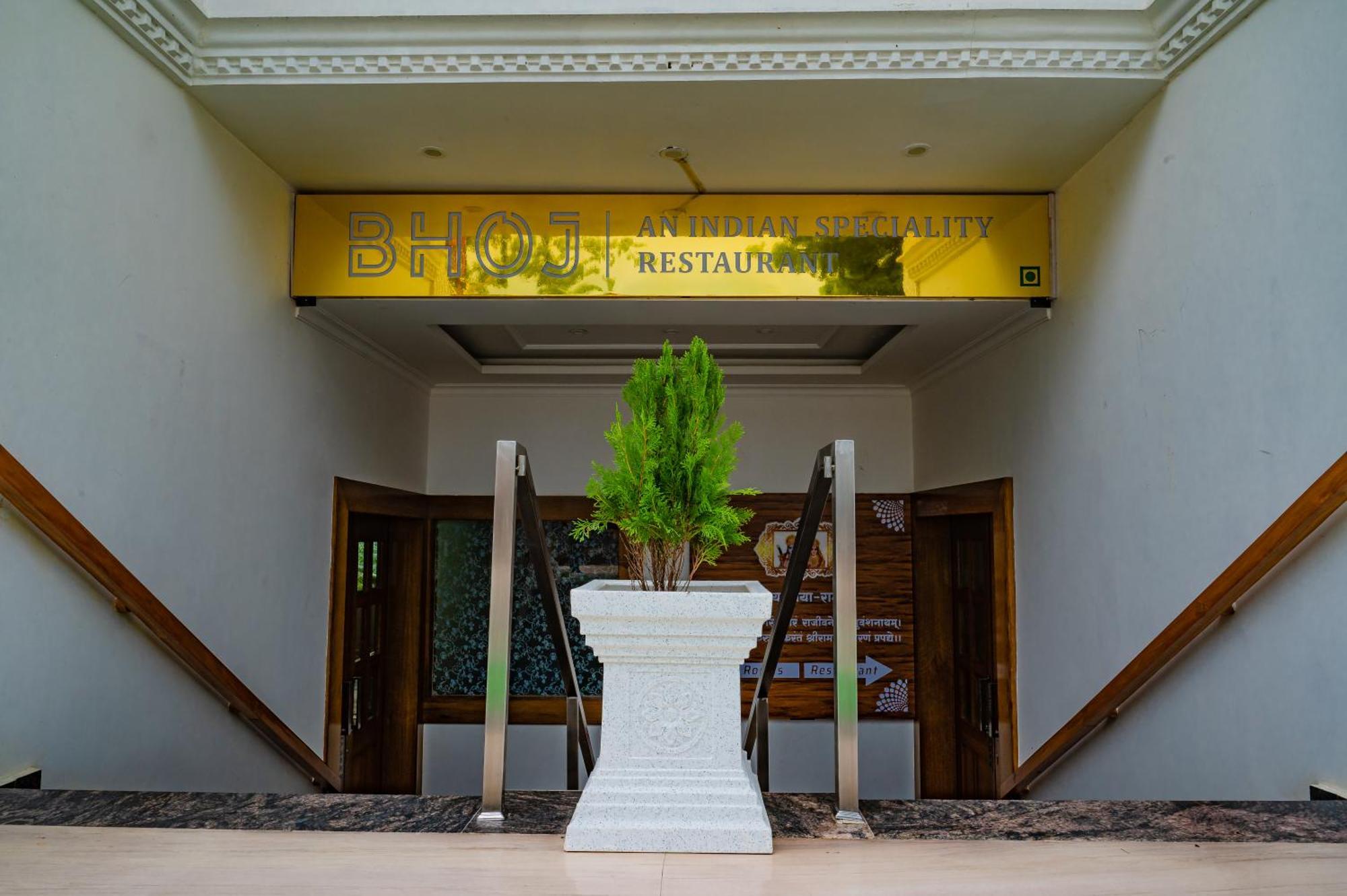 Amritara Ramila Kutir Hotel Ayodhya Exterior photo